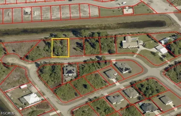 213 Paddock Street, Lehigh Acres, FL 33974