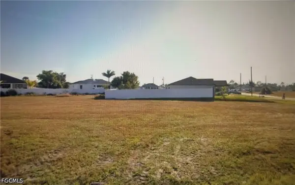 1318 S Gator Circle, Cape Coral, FL 33909