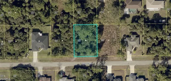 869 Spaulding Street E, Lehigh Acres, FL 33974