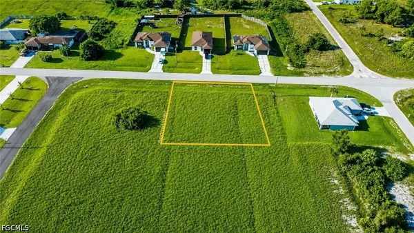 813 Jaguar Boulevard, Lehigh Acres, FL 33974