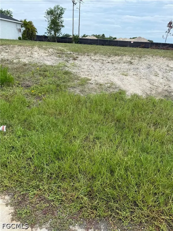 1828 SW 32nd Street, Cape Coral, FL 33914