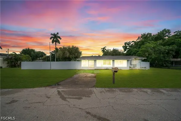 77 Glenmont Drive W, North Fort Myers, FL 33917