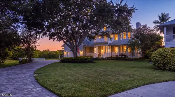 1495 Gordon River Lane, Naples, FL 34104