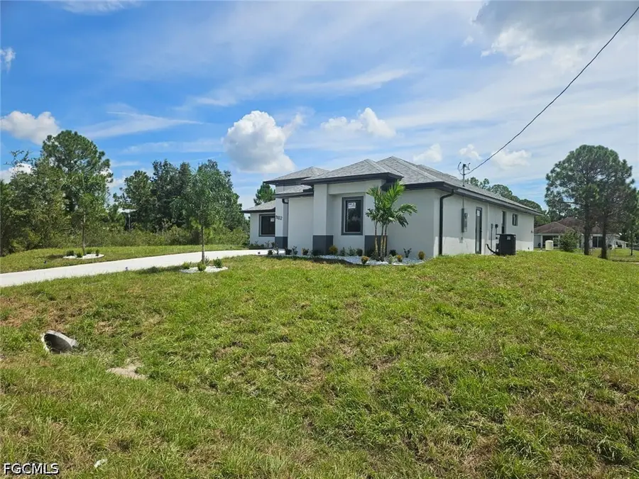 1102 Poinsettia Avenue, Lehigh Acres, FL 33972 - #2