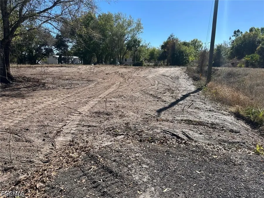 385 S Utopia Street, Clewiston, FL 33440 - #3