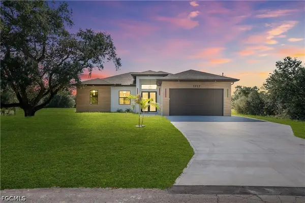 1717 Roosevelt Avenue, Lehigh Acres, FL 33972