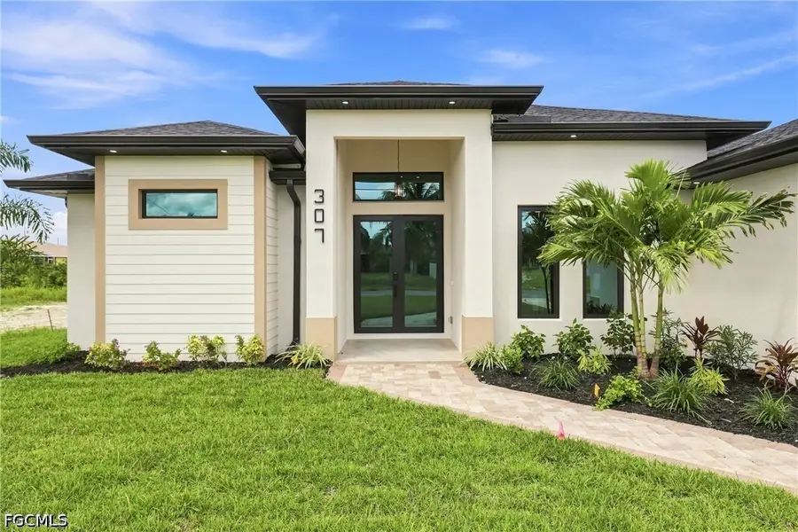 307 NE 15th Street, Cape Coral, FL 33909 - #2
