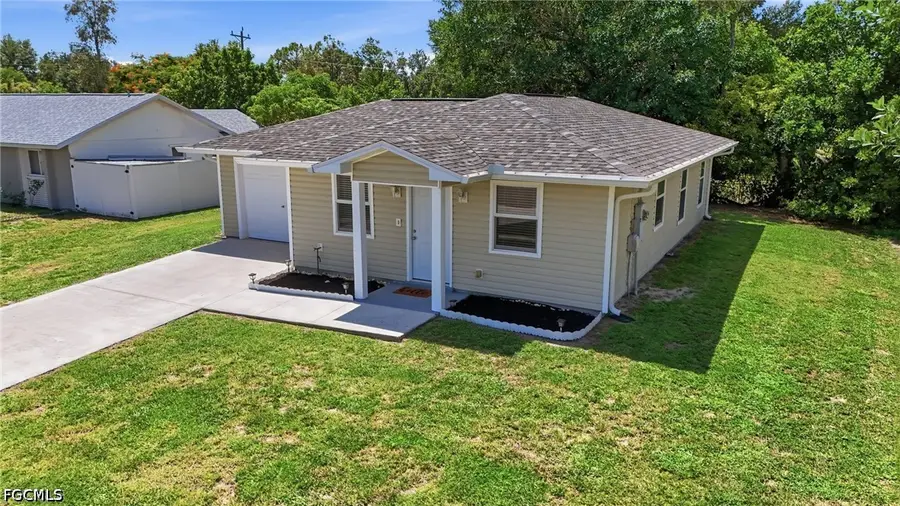 899 Ridgeway Drive, North Fort Myers, FL 33903 - #3