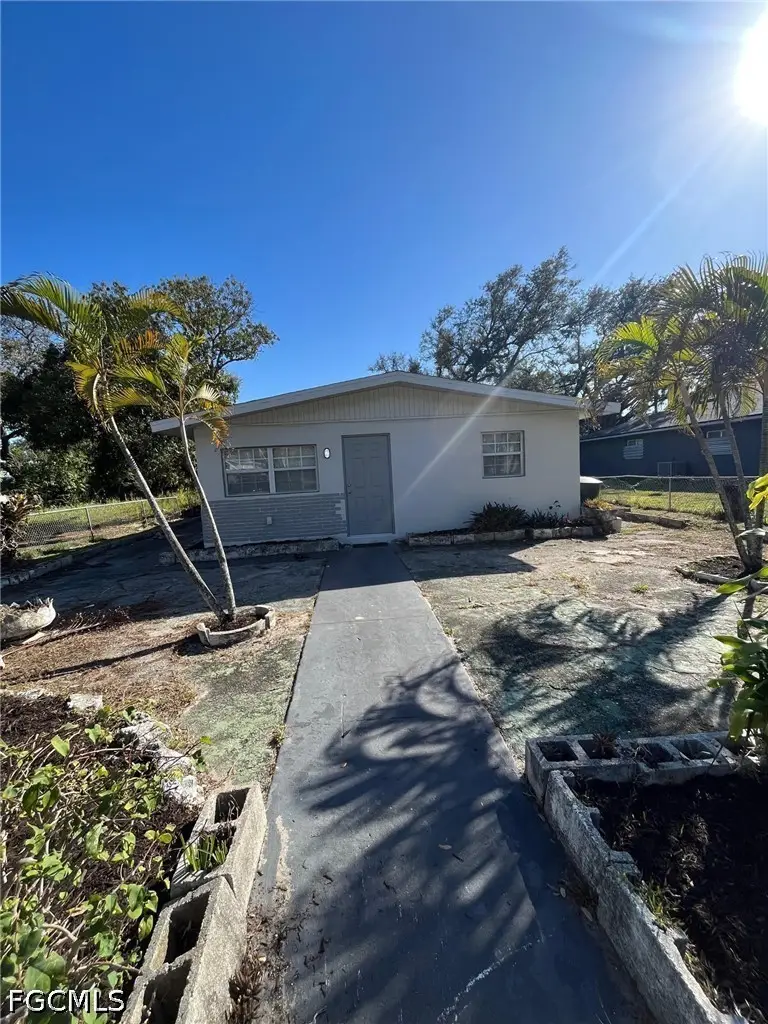 2640 Saint Charles Street, Fort Myers, FL 33916 - #2