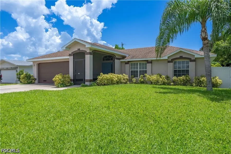 626 Retunda Parkway W, Cape Coral, FL 33904 - #2
