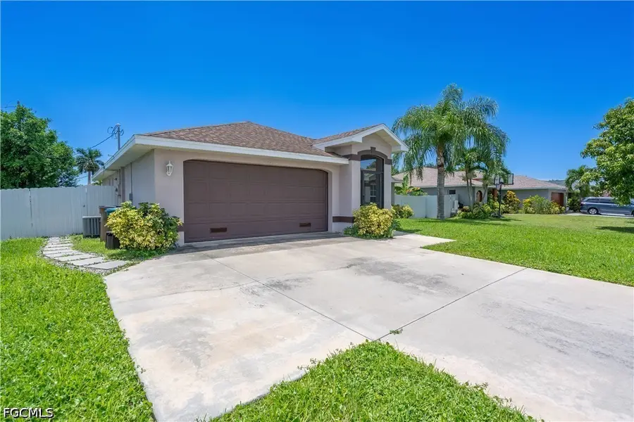 626 Retunda Parkway W, Cape Coral, FL 33904 - #3