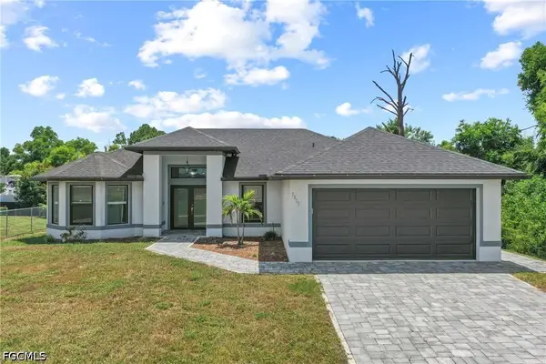 3805 6th Street W, Lehigh Acres, FL 33971