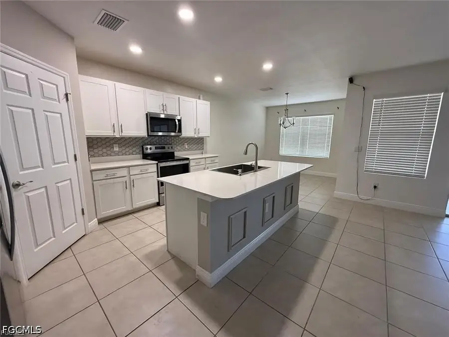 635 NE 6th Place, Cape Coral, FL 33909 - #2