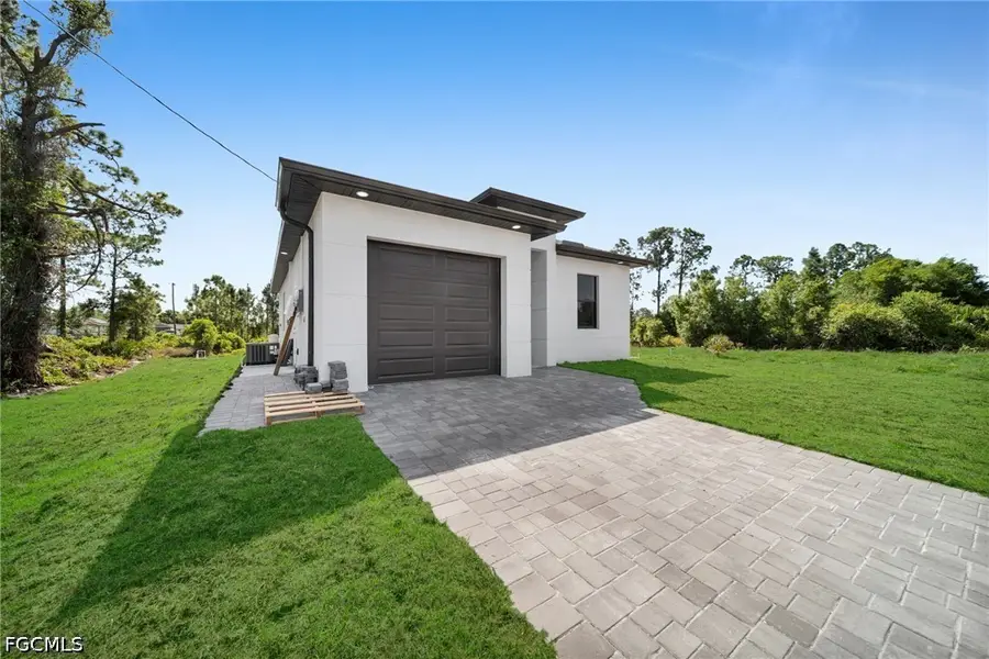 347 Columbus Boulevard, Lehigh Acres, FL 33974 - #2