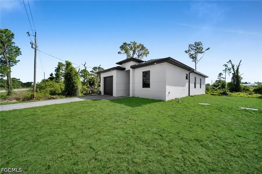 347 Columbus Boulevard, Lehigh Acres, FL 33974 - #3