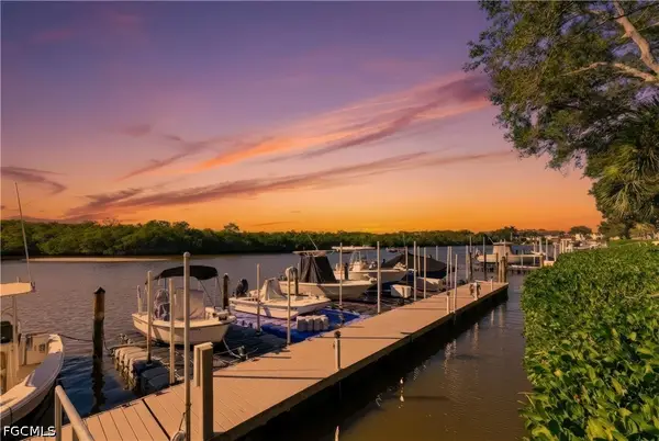 242 Newport Drive #509, Naples, FL 34114