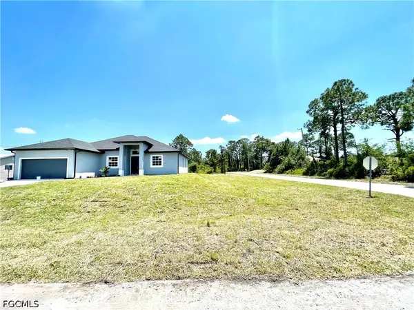575 Summit Avenue S, Lehigh Acres, FL 33974