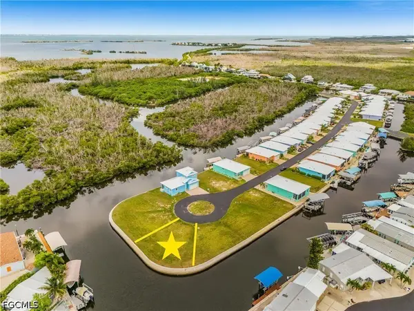 2950 Trawler Lane, St James City, FL 33956