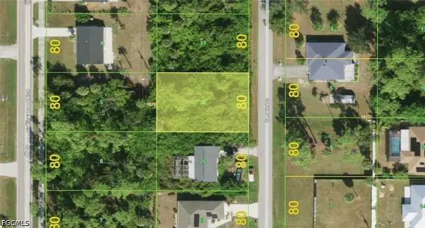 2435 Tamarind Street, Port Charlotte, FL 33948