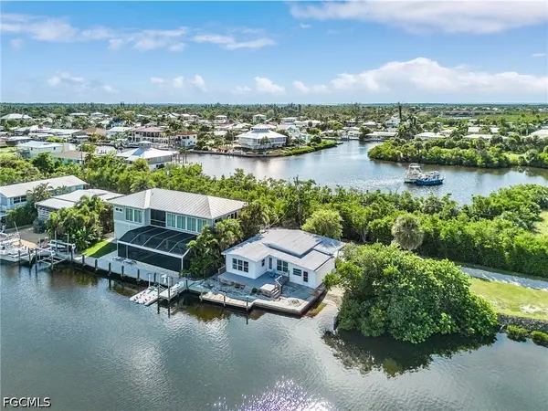 16376 Antigua Way, Bokeelia, FL 33922