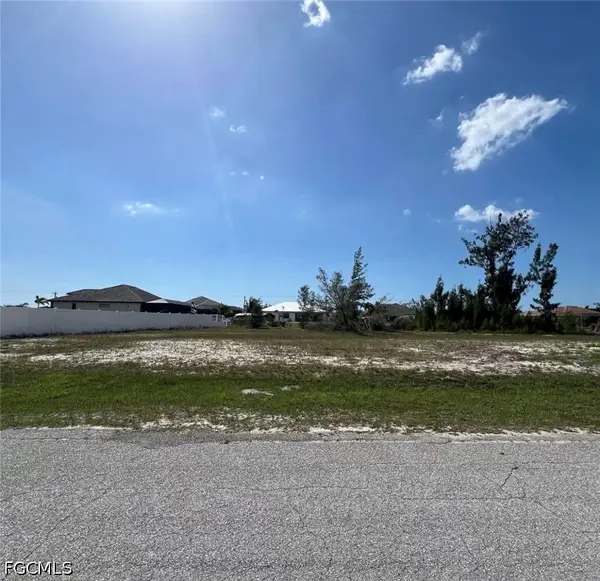 1608 NW 39th Avenue, Cape Coral, FL 33993