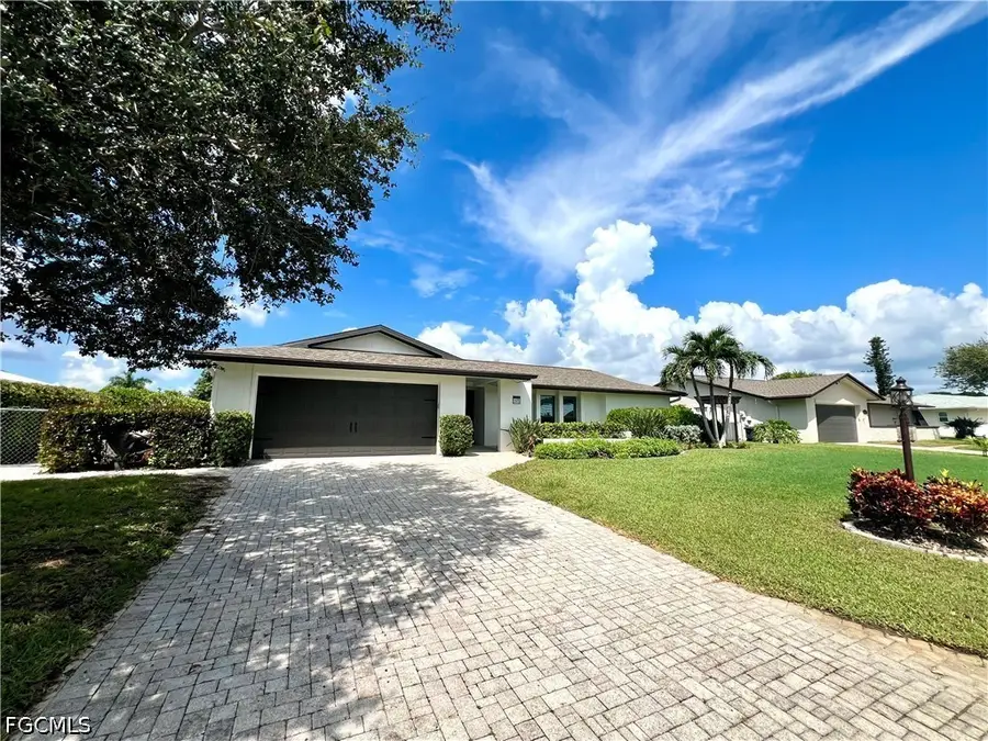 5573 Amoroso Drive, Fort Myers, FL 33919 - #2