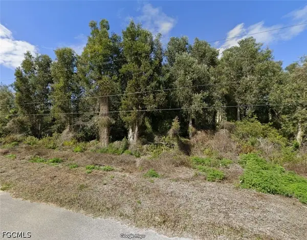 2704 36th Street Sw, Lehigh Acres, FL 33976