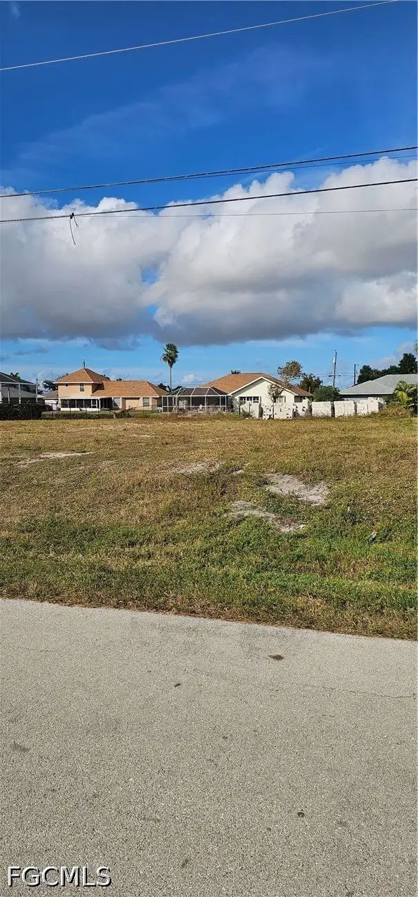 707 SW 35th Terrace, Cape Coral, FL 33914 - #2