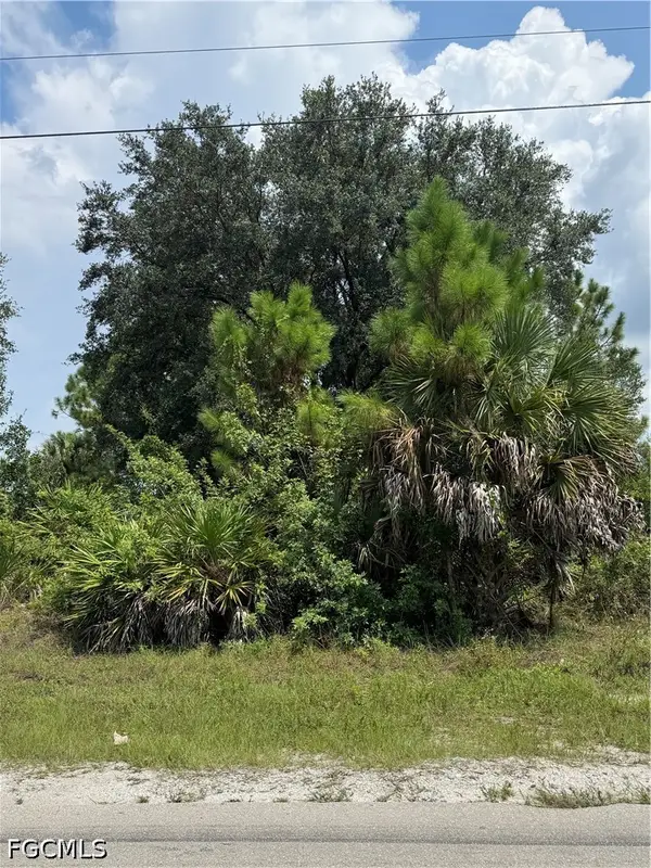 2508 51st Street W, Lehigh Acres, FL 33971