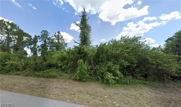 718 Ashland Street E, Lehigh Acres, FL 33974