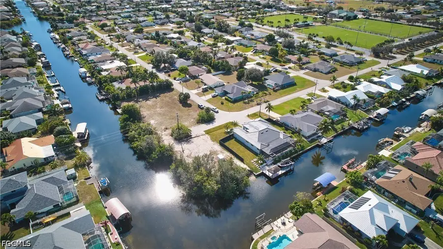 201 SW 40th Street, Cape Coral, FL 33914 - #3