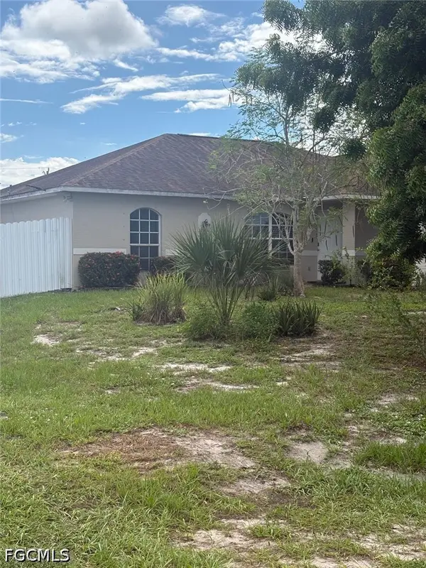 127 Blackstone Drive, Fort Myers, FL 33913