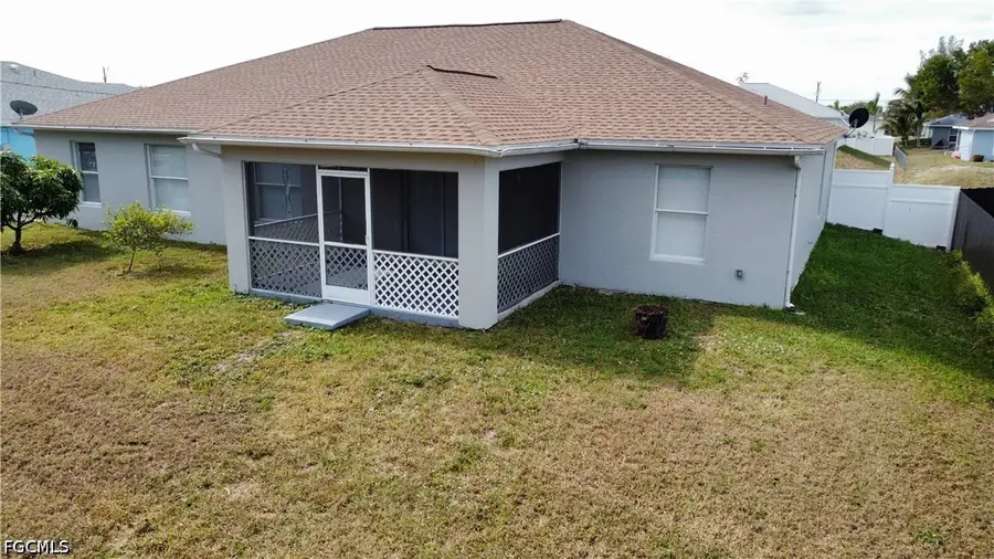 3025 NE 6th Place, Cape Coral, FL 33909 - #2