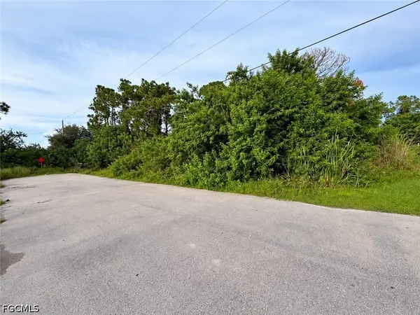301/303 Ichabod Avenue, Lehigh Acres, FL 33973