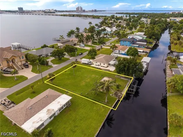 116 E North Shore Avenue, North Fort Myers, FL 33917