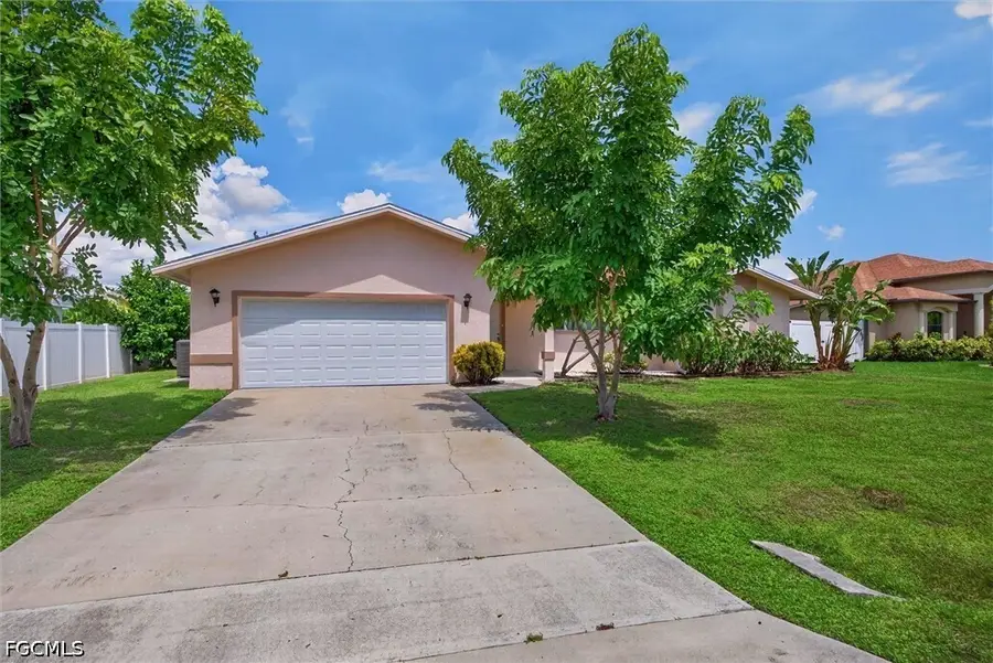 305 SE 27th Terrace, Cape Coral, FL 33904 - #2
