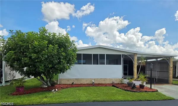613 Friendly Place, North Fort Myers, FL 33917