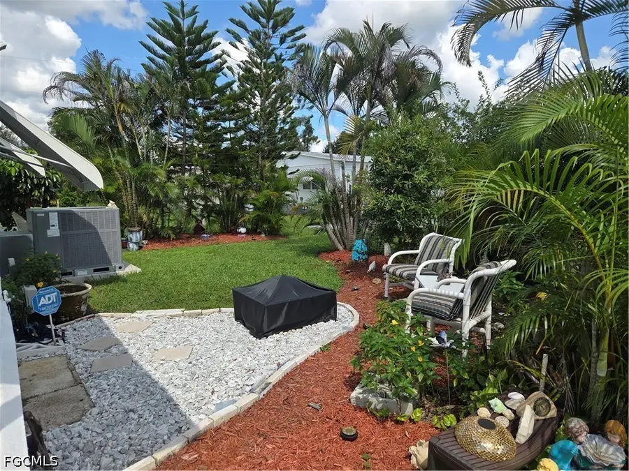 613 Friendly Place, North Fort Myers, FL 33917 - #3