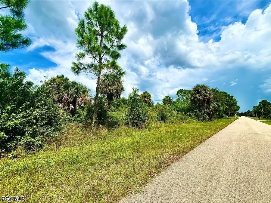 3310 39th Street W, Lehigh Acres, FL 33971 - #3