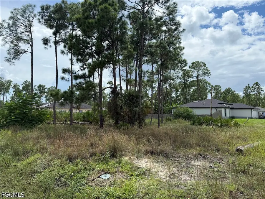 906 E 13th Street, Lehigh Acres, FL 33972 - #3