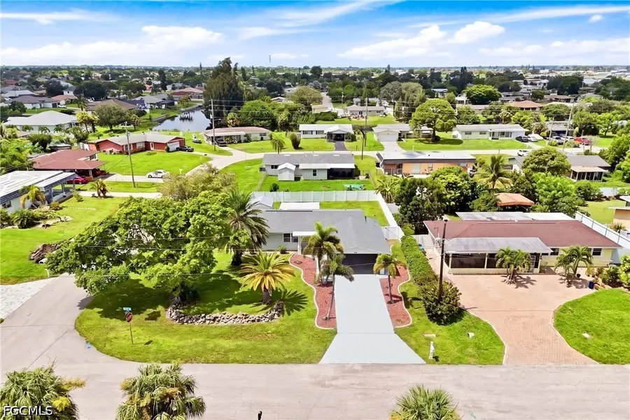 402 NE 14th Place, Cape Coral, FL 33909 - #2