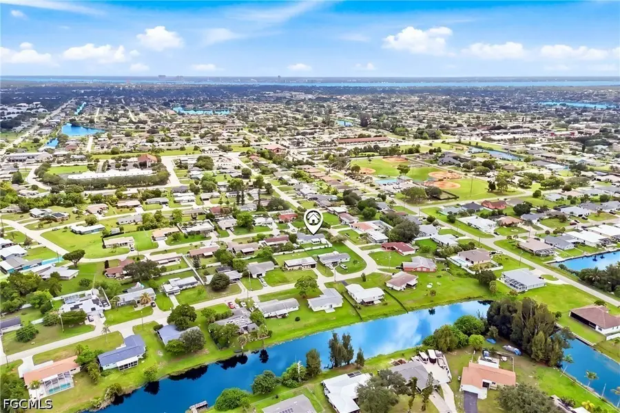 402 NE 14th Place, Cape Coral, FL 33909 - #3