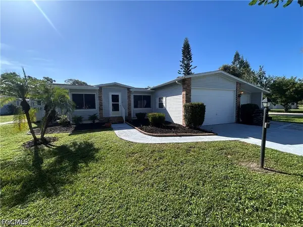 10561 Lake Loop Road #37M, North Fort Myers, FL 33903