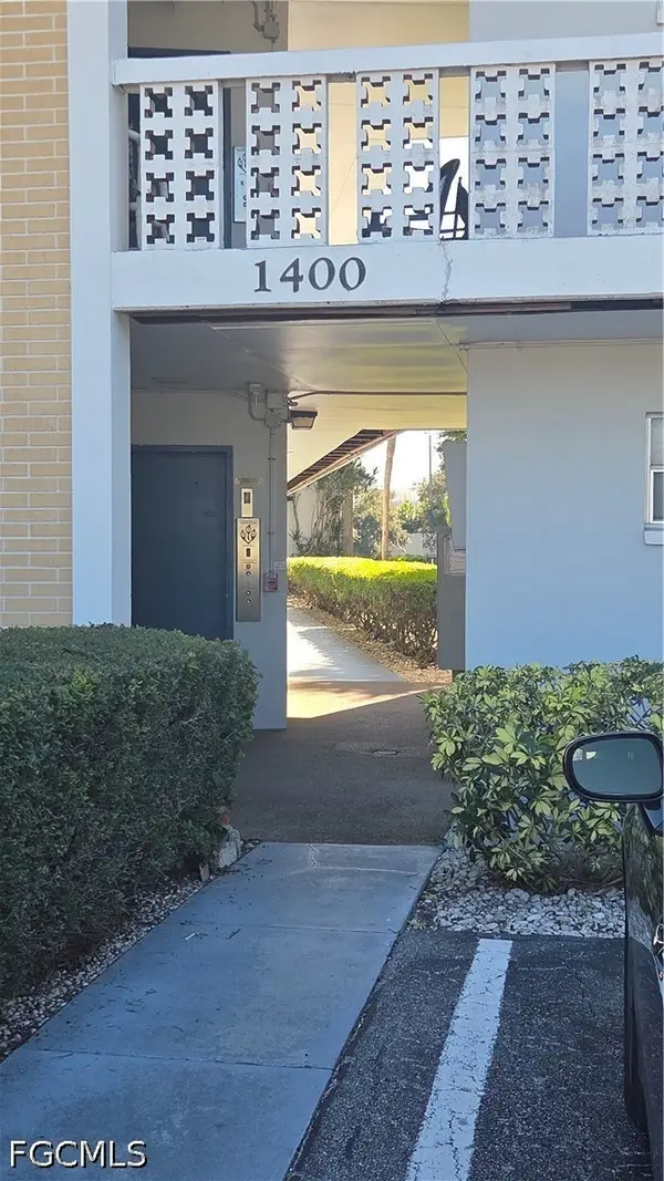 1422 Tropic Terrace, North Fort Myers, FL 33903