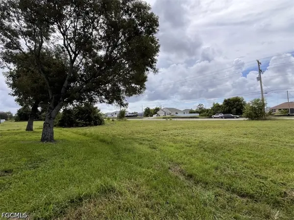2847 Embers Parkway W, Cape Coral, FL 33993