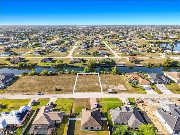 1122 NW 18th Terrace, Cape Coral, FL 33993