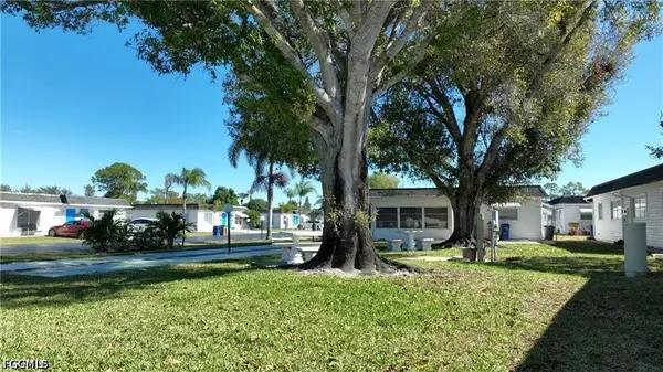 13 Hamlin Court, Lehigh Acres, FL 33936