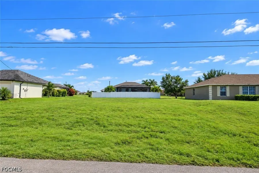 1237 NW 33rd Place, Cape Coral, FL 33993 - #2