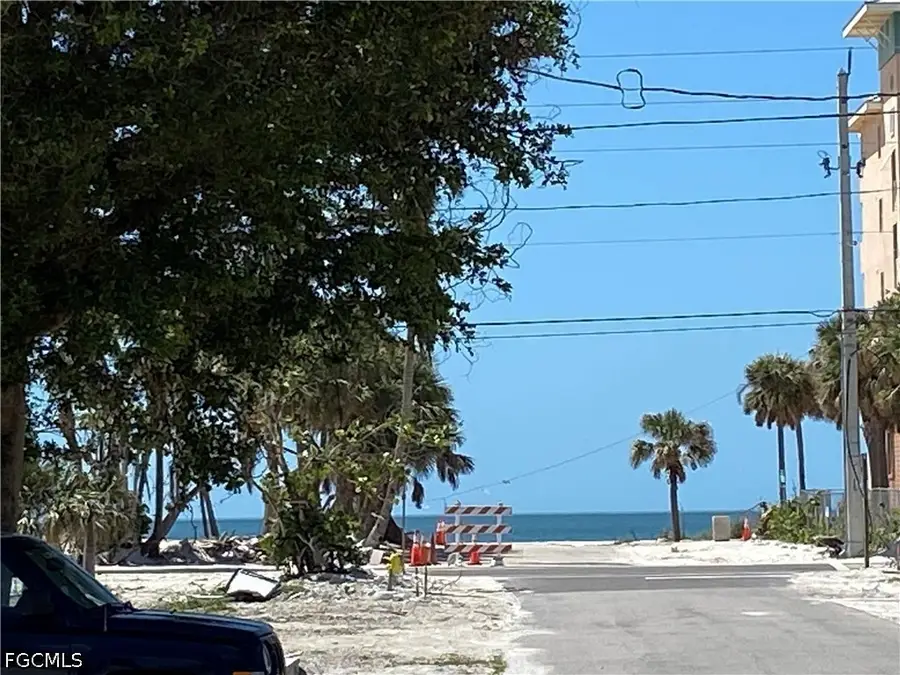 209 Dakota Avenue, Fort Myers Beach, FL 33931 - #3