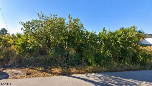 3013 26th Street W, Lehigh Acres, FL 33971
